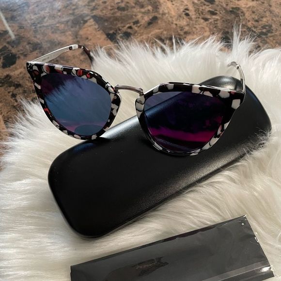 McQ by Alexander McQueen Sunglasses main image 13